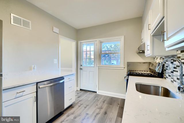 51 BRIARWOOD RD, Catonsville, MD 21228