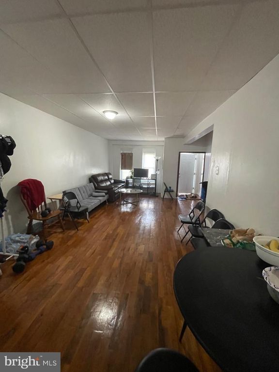 2235 S 6TH ST, Philadelphia, PA 19148