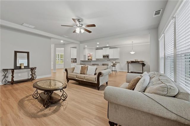 656 East Lake Road, Mcdonough, GA 30252