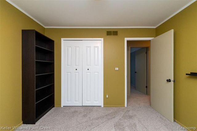 44205 Felstone Drive, Sterling Heights, MI 48313