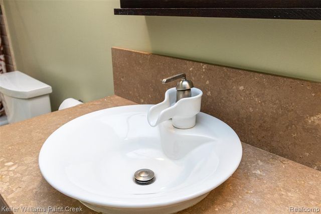 44205 Felstone Drive, Sterling Heights, MI 48313