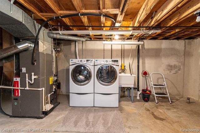 44205 Felstone Drive, Sterling Heights, MI 48313