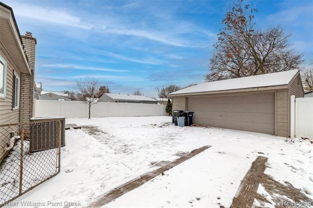 44205 Felstone Drive, Sterling Heights, MI 48313