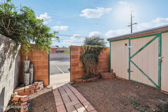 1378 S Avenida Polar Apt L3, Tucson, AZ 85710