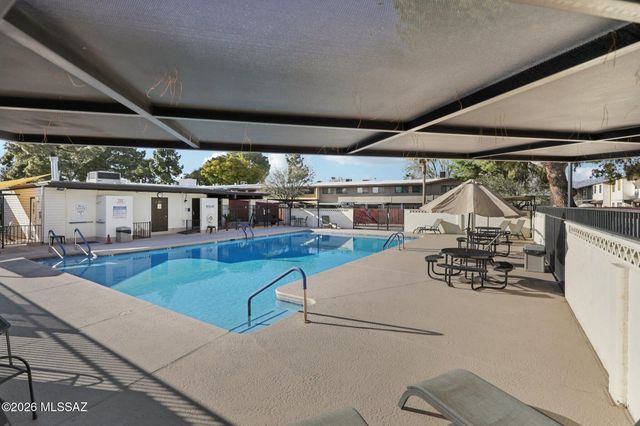 1378 S Avenida Polar Apt L3, Tucson, AZ 85710