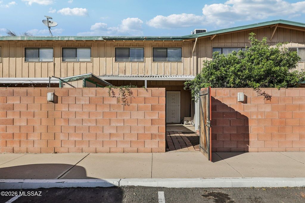 1378 S Avenida Polar Apt L3, Tucson, AZ 85710