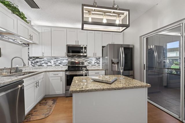 6353 BAYSIDE KEY DRIVE, Tampa, FL 33615