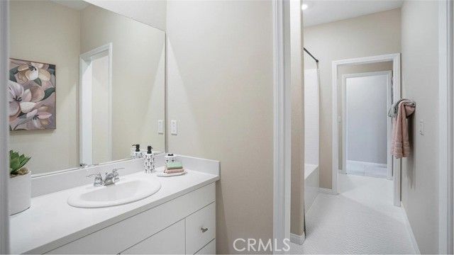 17561 Bassets Street, Hesperia, CA 92345