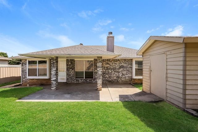 1401 Nottoway Drive, Midwest City, OK 73130