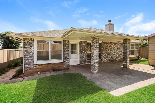 1401 Nottoway Drive, Midwest City, OK 73130