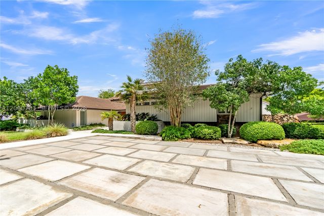 451 Ridge Rd, Coral Gables, FL 33143