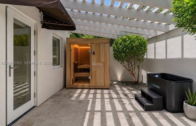451 Ridge Rd, Coral Gables, FL 33143