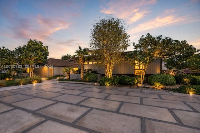 451 Ridge Rd, Coral Gables, FL 33143