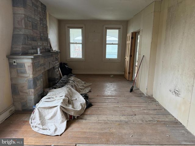 134 WALNUT ST, Darby, PA 19023