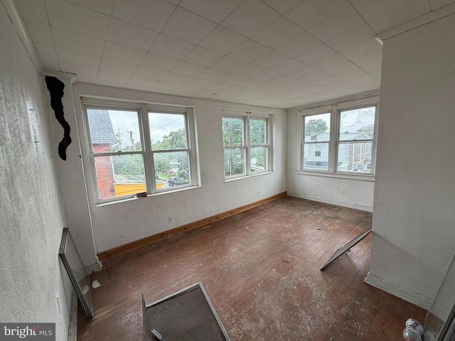 134 WALNUT ST, Darby, PA 19023