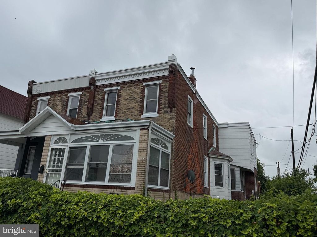 134 WALNUT ST, Darby, PA 19023