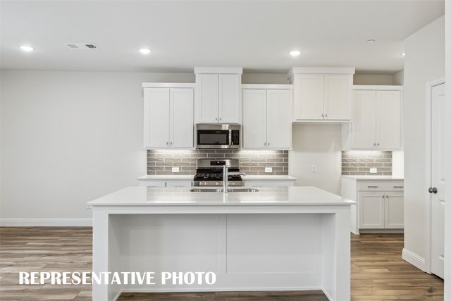 3720 Pierce Lane, Grand Prairie, TX 75052