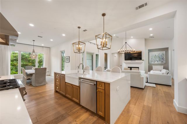 5103 ROLLINGWOOD DR, Rollingwood, TX 78746