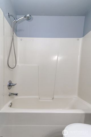 22204 Cedarview Drive E, Bonney Lake, WA 98391