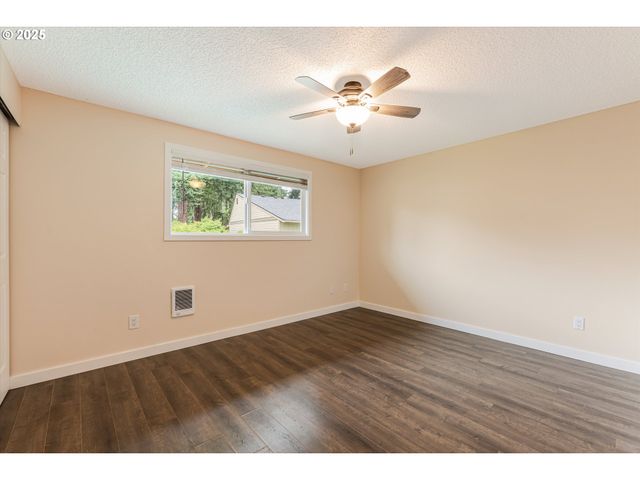 16825 Se POWELL Blvd, Portland, OR 97236