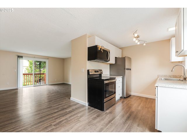 16825 Se POWELL Blvd, Portland, OR 97236
