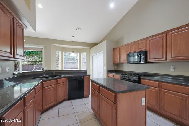 7632 E SNOWDON Circle, Mesa, AZ 85207