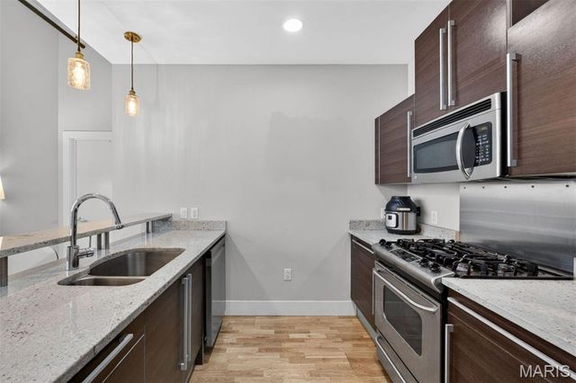 4100 Forest Park Avenue 427, St Louis, MO 63108