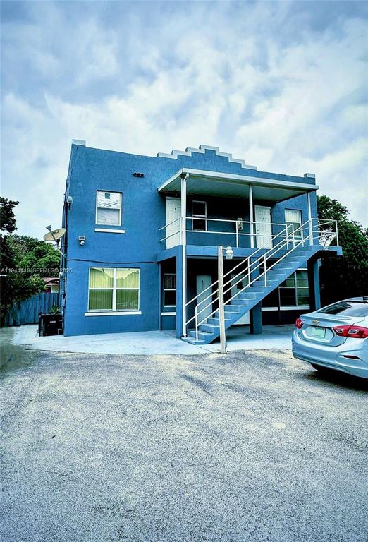 1821 NW 33rd St, Miami, FL 33142