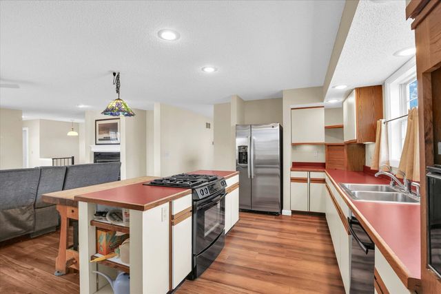 2504 Lakewood Drive, Champaign, IL 61822