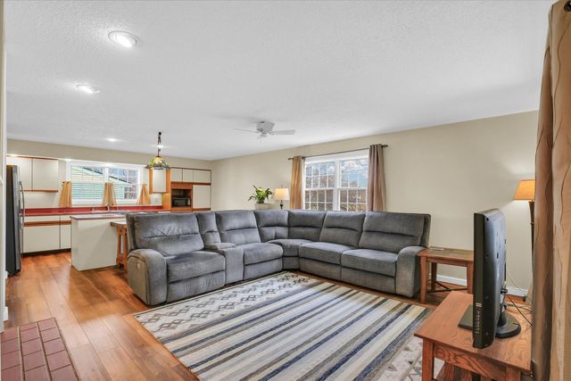 2504 Lakewood Drive, Champaign, IL 61822