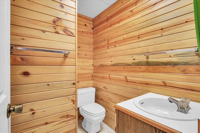 2504 Lakewood Drive, Champaign, IL 61822