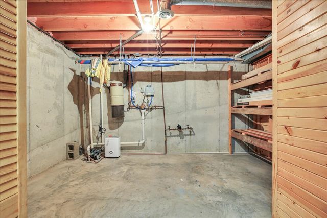 2504 Lakewood Drive, Champaign, IL 61822