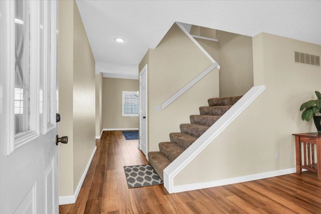 2504 Lakewood Drive, Champaign, IL 61822