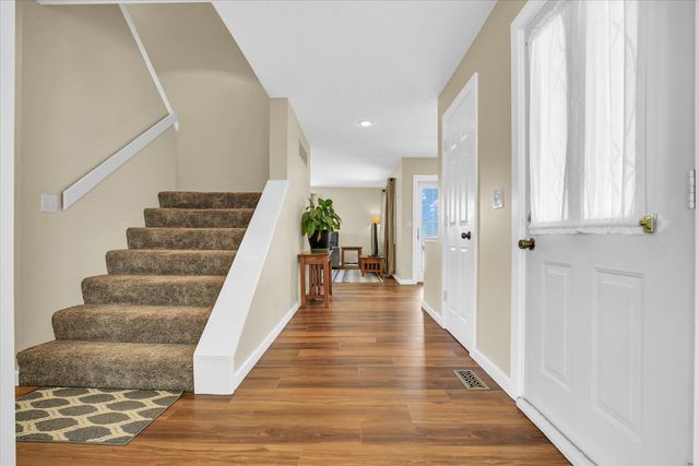 2504 Lakewood Drive, Champaign, IL 61822