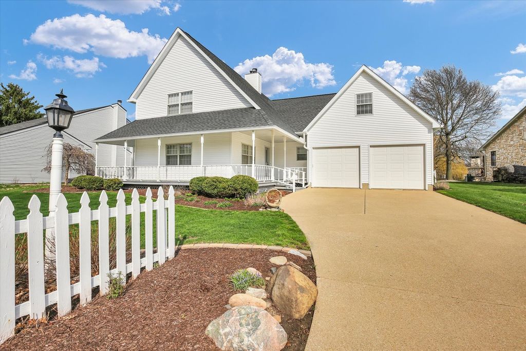 2504 Lakewood Drive, Champaign, IL 61822