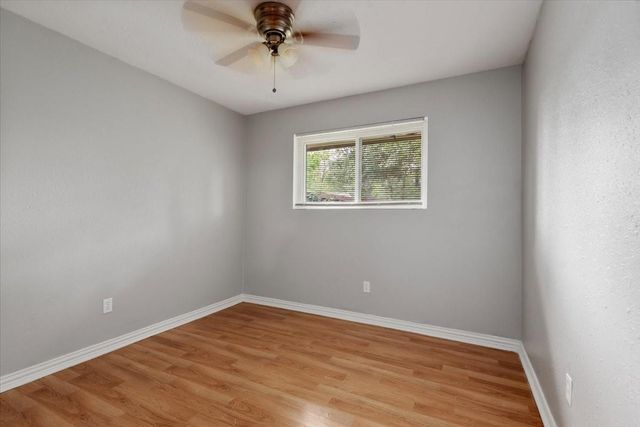 1935 Barnsley Lane, Houston, TX 77088