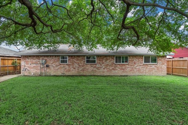 1935 Barnsley Lane, Houston, TX 77088