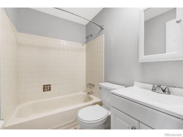 991 S Holland Court, Lakewood, CO 80226