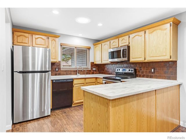 991 S Holland Court, Lakewood, CO 80226