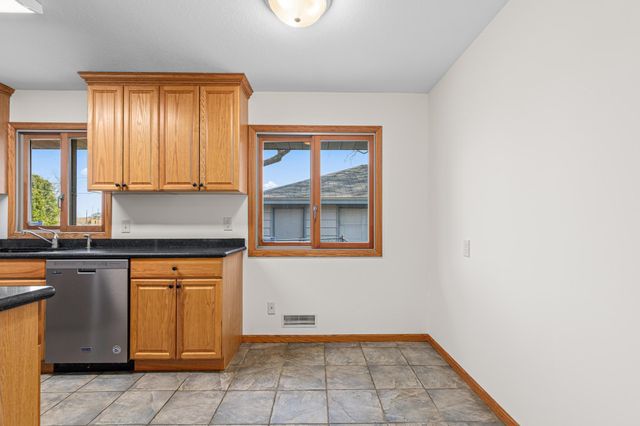 11417 Swallow Street NW, Coon Rapids, MN 55433