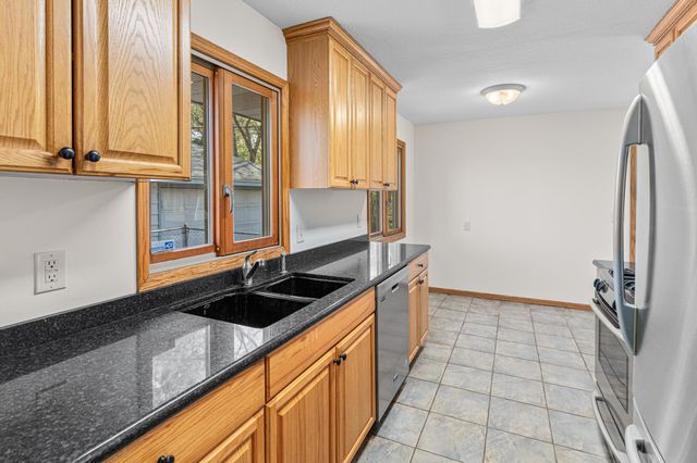 11417 Swallow Street NW, Coon Rapids, MN 55433