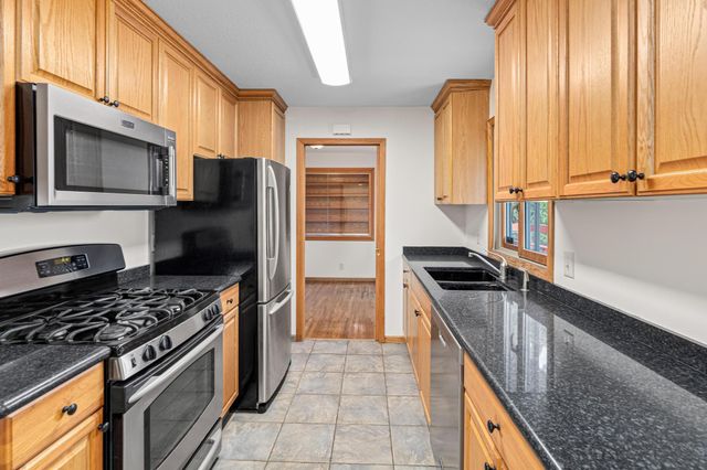 11417 Swallow Street NW, Coon Rapids, MN 55433