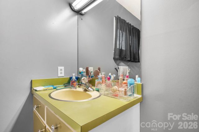 103 Hamp Street, Morganton, NC 28655