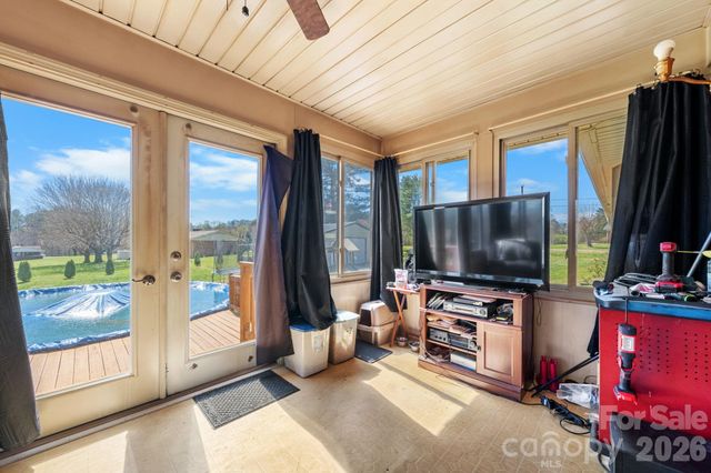 103 Hamp Street, Morganton, NC 28655