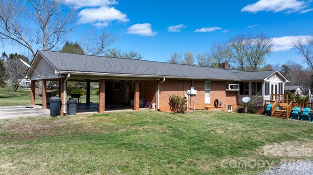 103 Hamp Street, Morganton, NC 28655