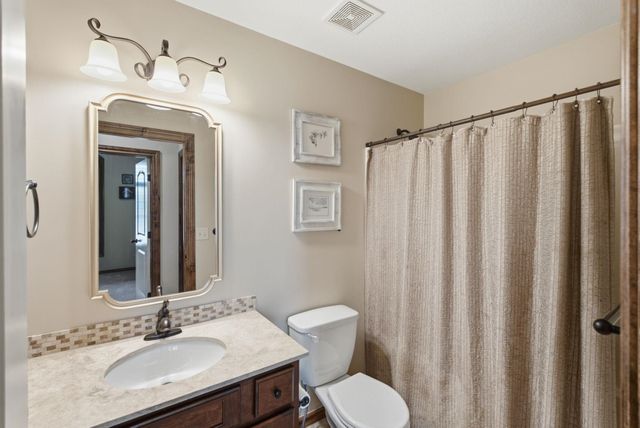 2249 N Stonegate, Andover, KS 67002