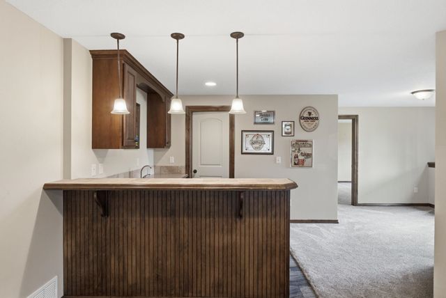 2249 N Stonegate, Andover, KS 67002