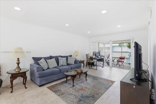 2614 SE 21st Court 201B, Homestead, FL 33035