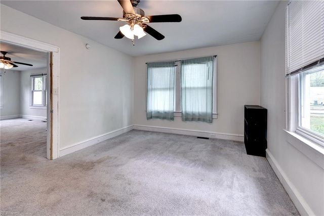 198 Colony RD, Newport News, VA 23602