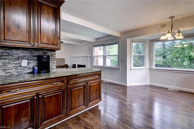 198 Colony RD, Newport News, VA 23602